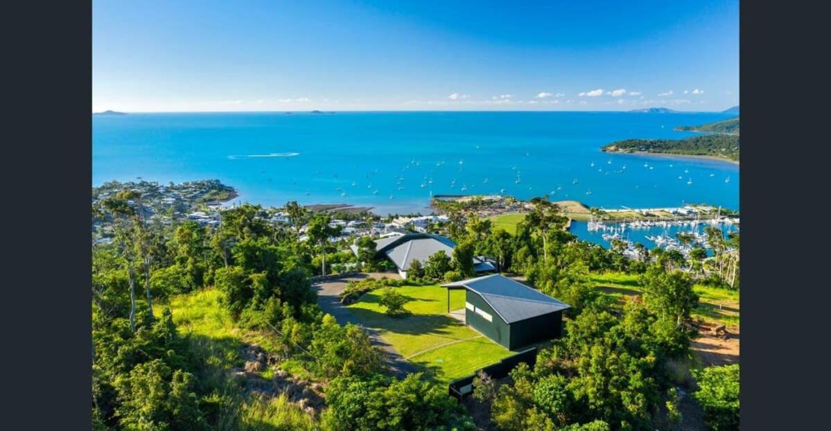 'whitsunday Blue' Luxury With Ocean Views * Airlie Beach