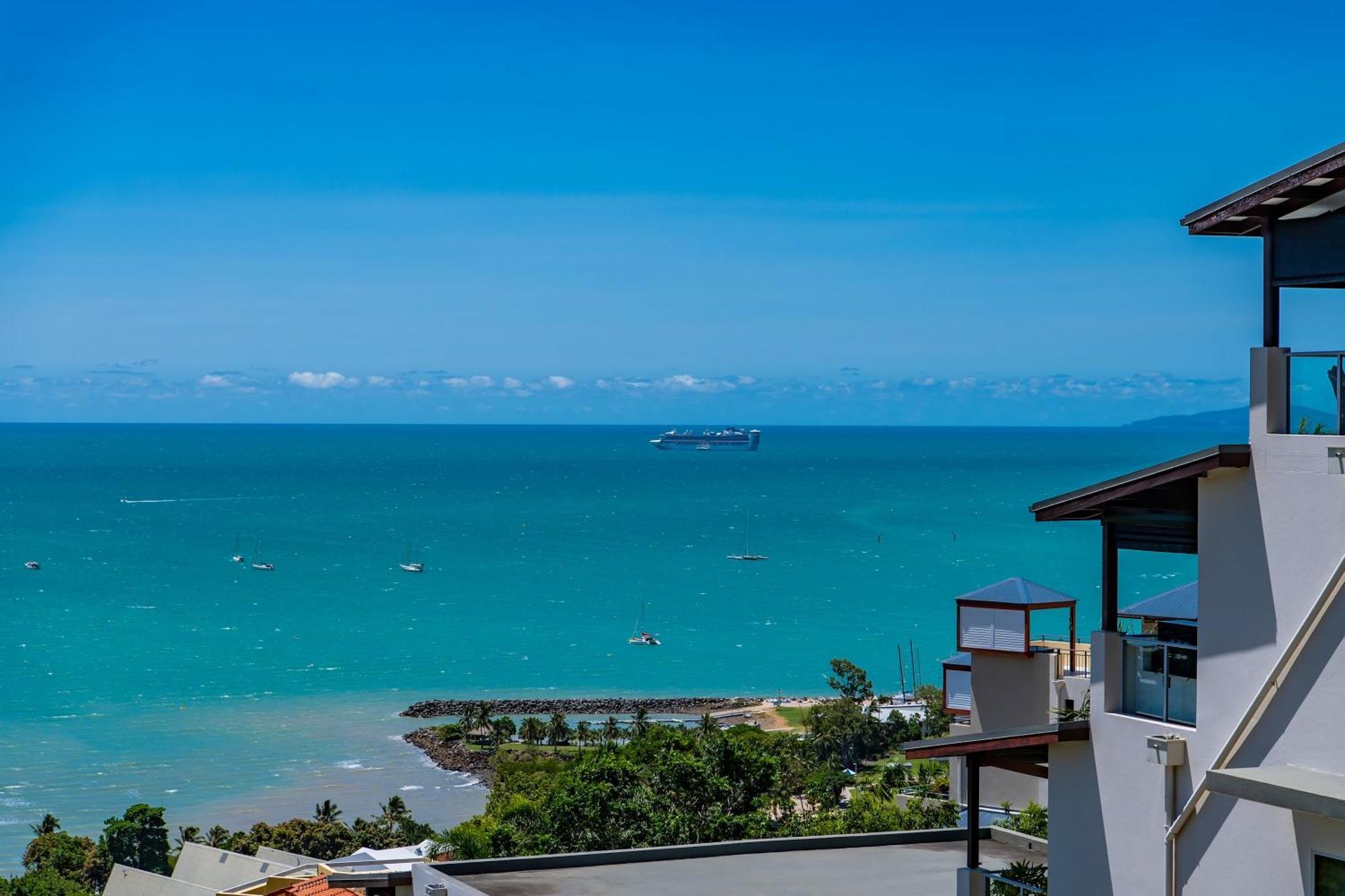 Executive Whitsunday Penthouse At 40 Reflections