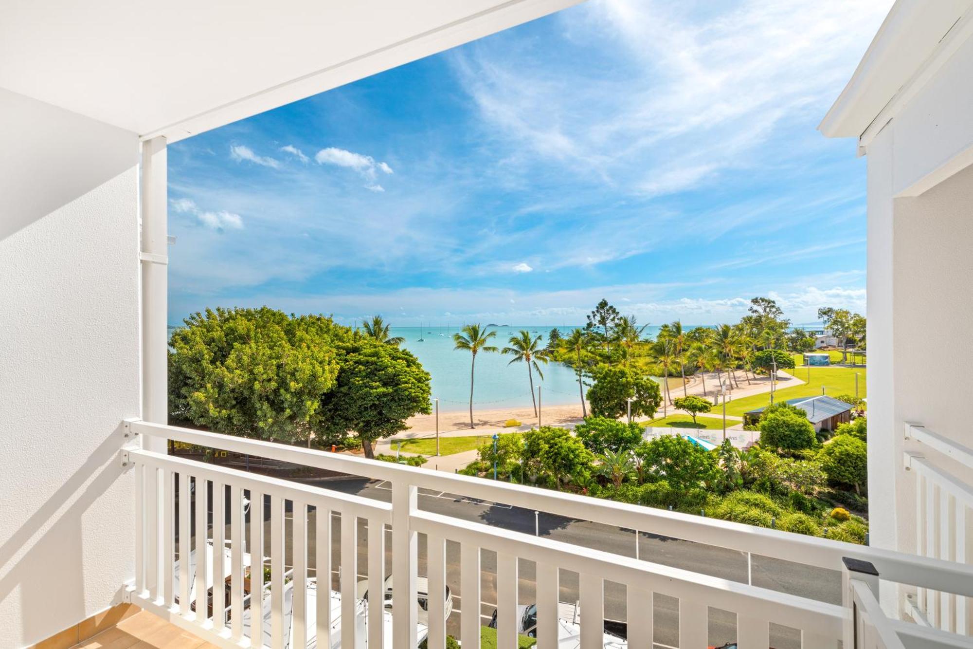 Airlie Hotel 4*