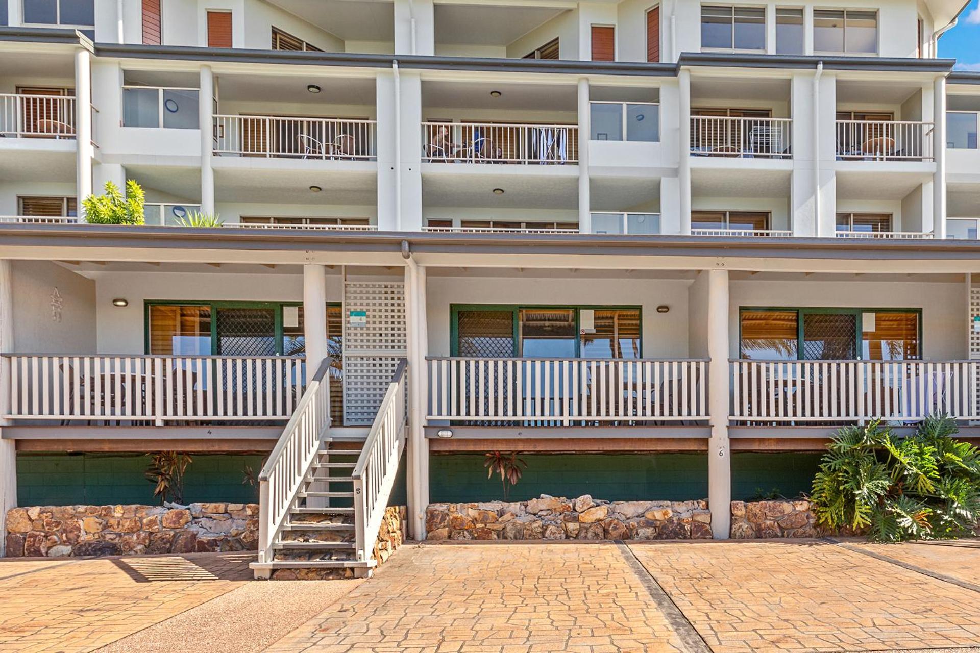 Sunset Oasis Apartment *