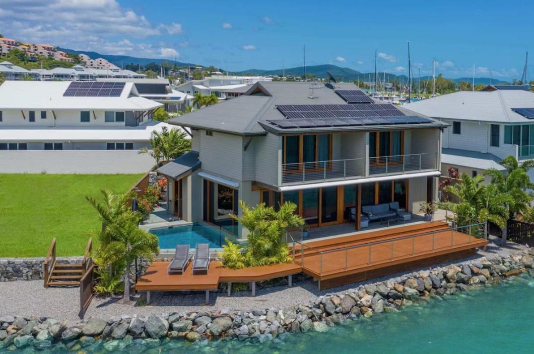 Cala 14 - A Private Cove Retreat Holiday home *