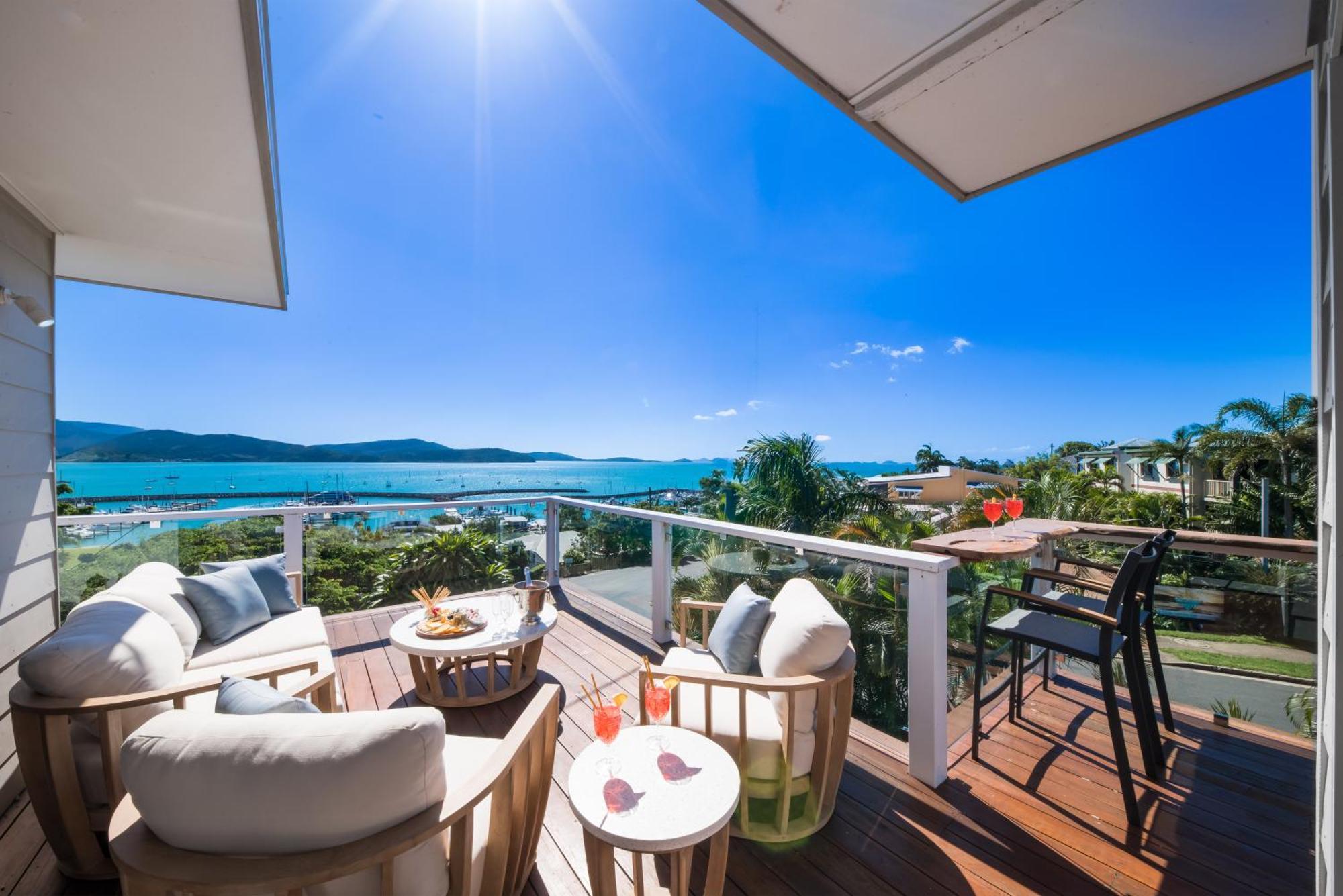 Nautical Views - Airlie * Airlie Beach