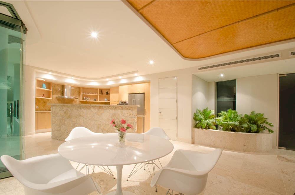 One Oceanview Apartment *