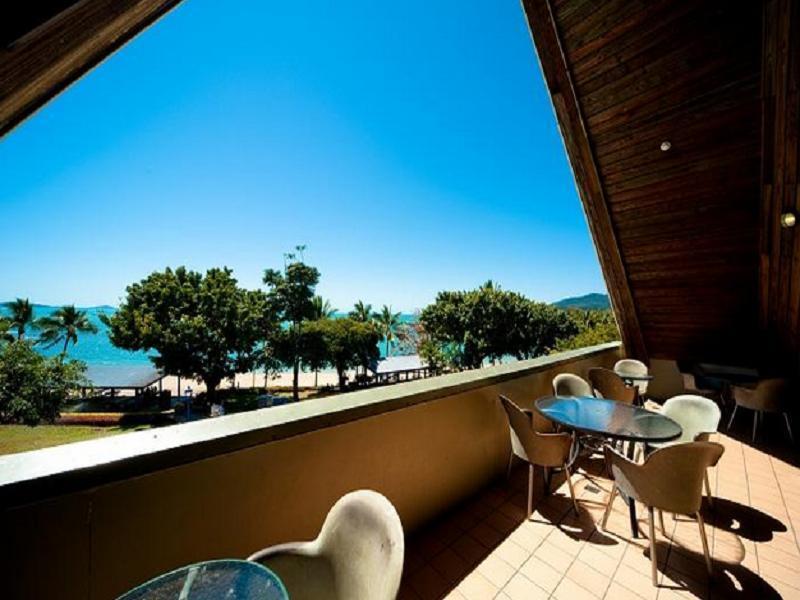 Airlie Waterfront Motel