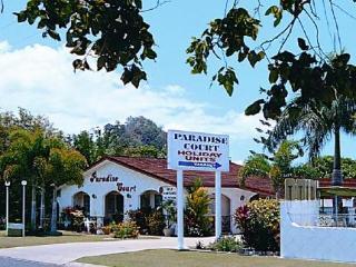 Paradise Court Units Airlie Beach