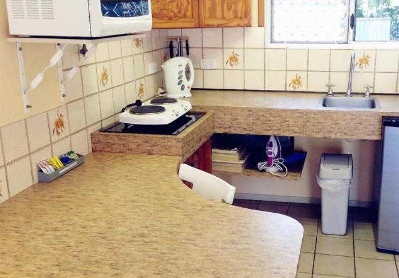 Aparthotel Paradise Court Units Airlie Beach