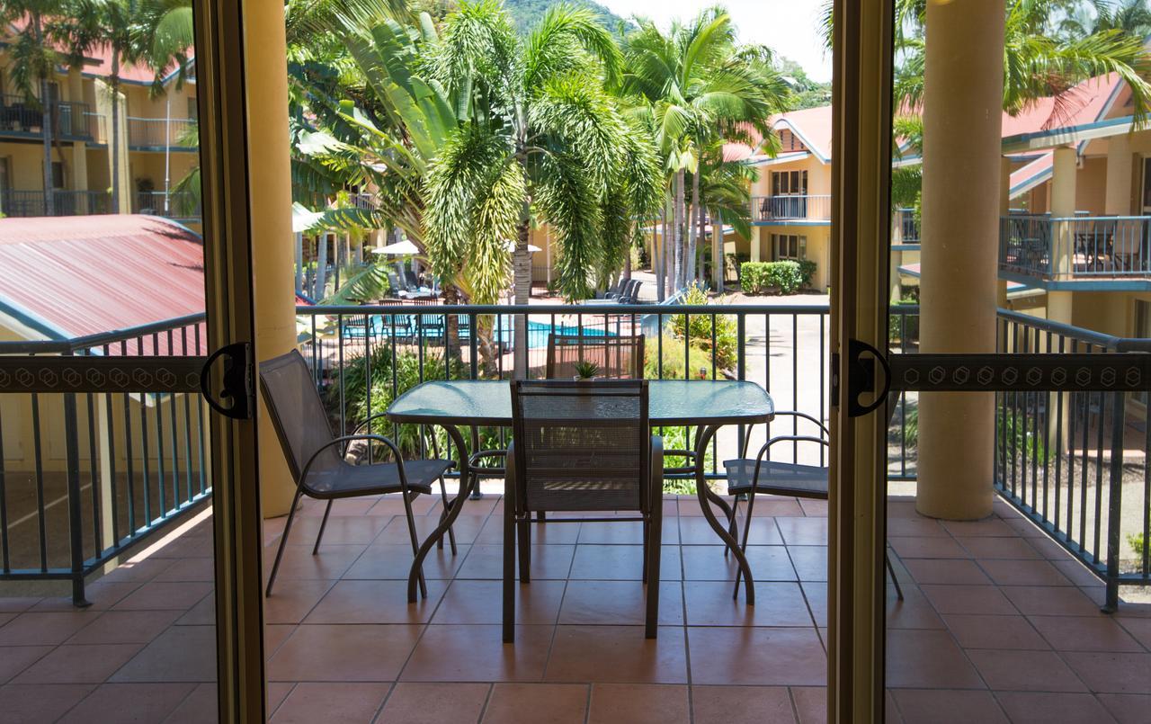 Court - Airlie Apartment *