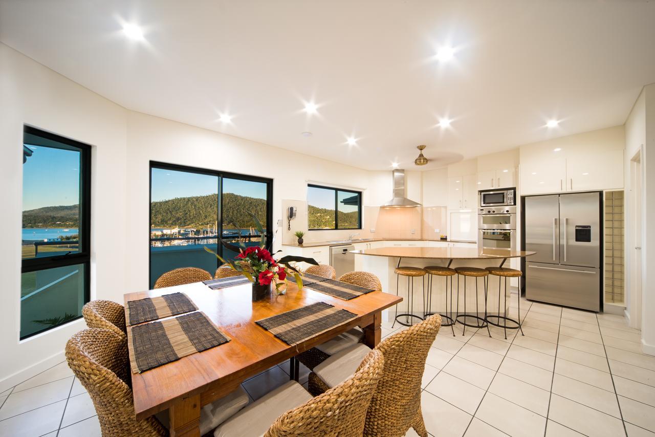 Aparthotel Portside Whitsunday Luxury Airlie Beach
