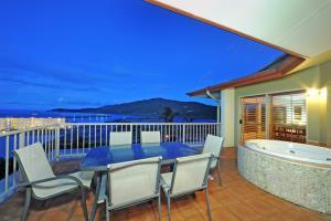 At Boathaven Bay 4* Airlie Beach