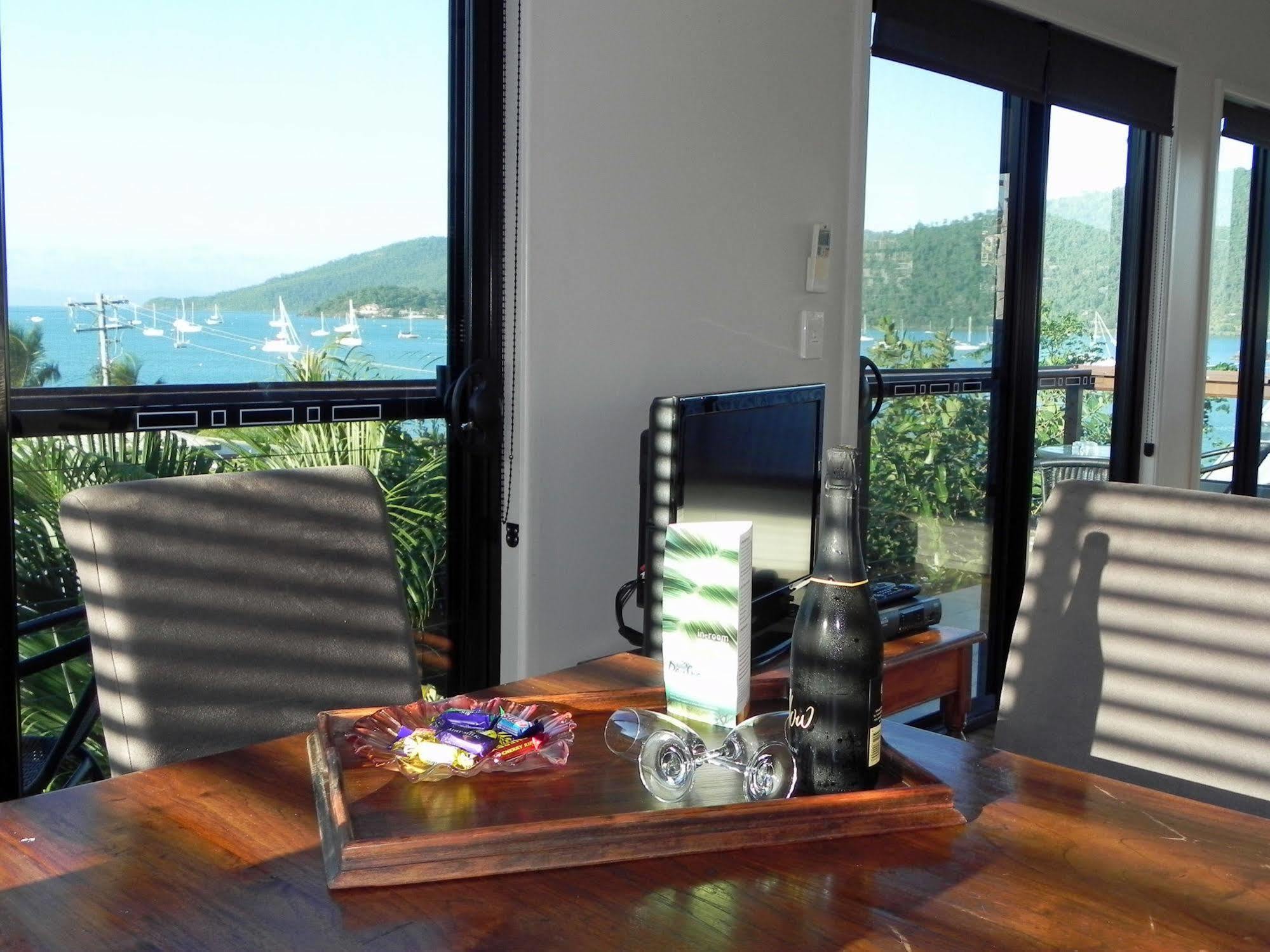 Airlie Waterfront 4* Airlie Beach