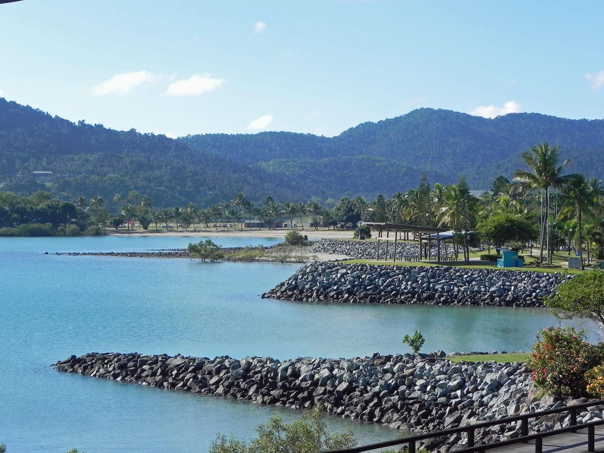 Airlie Waterfront