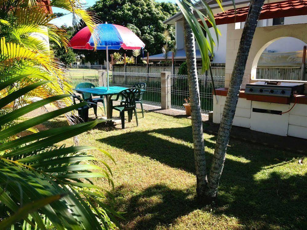 Paradise Court Units 3* Airlie Beach