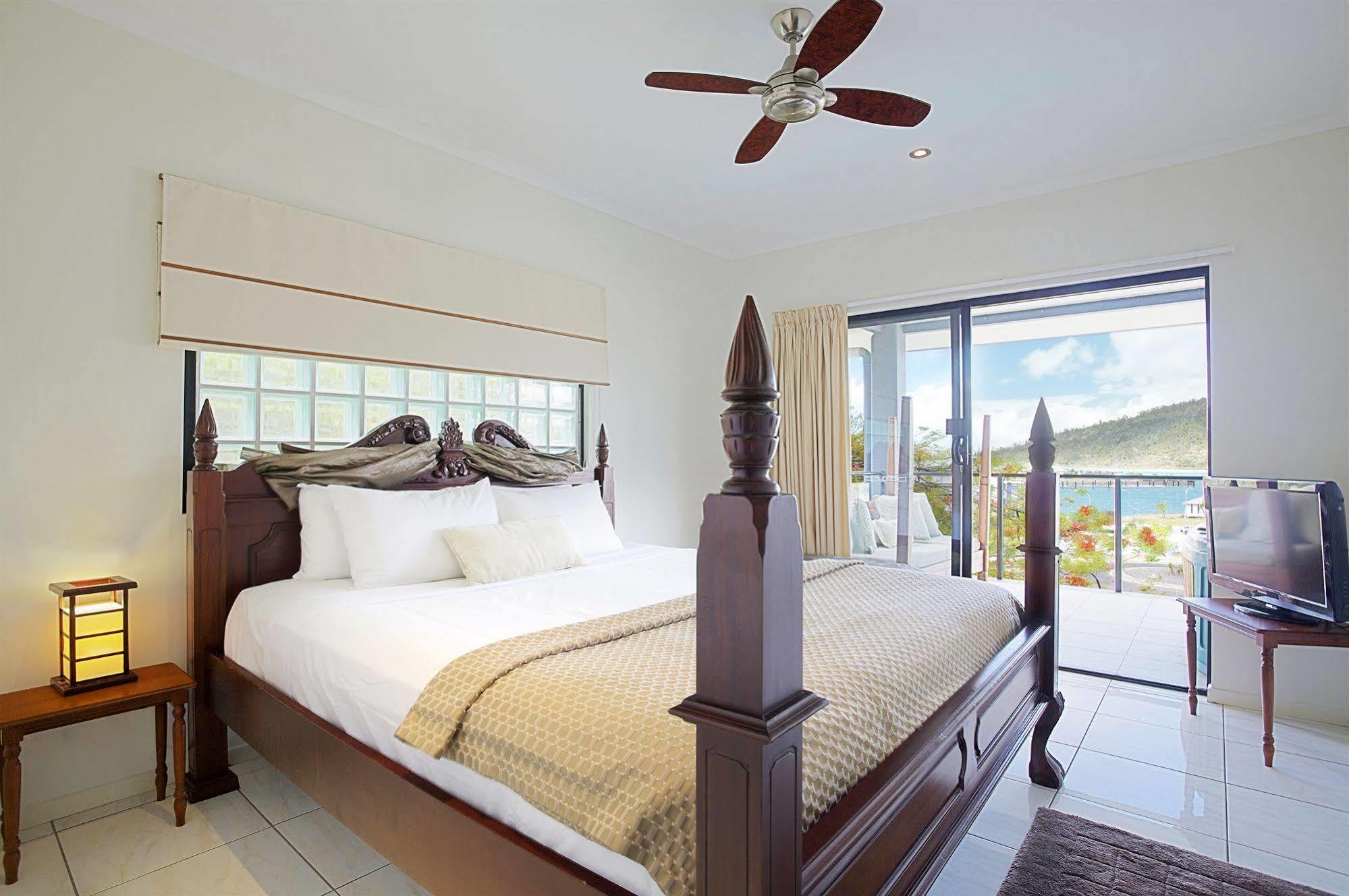 At Waterfront Whitsunday Retreat - Adults Only Aparthotel