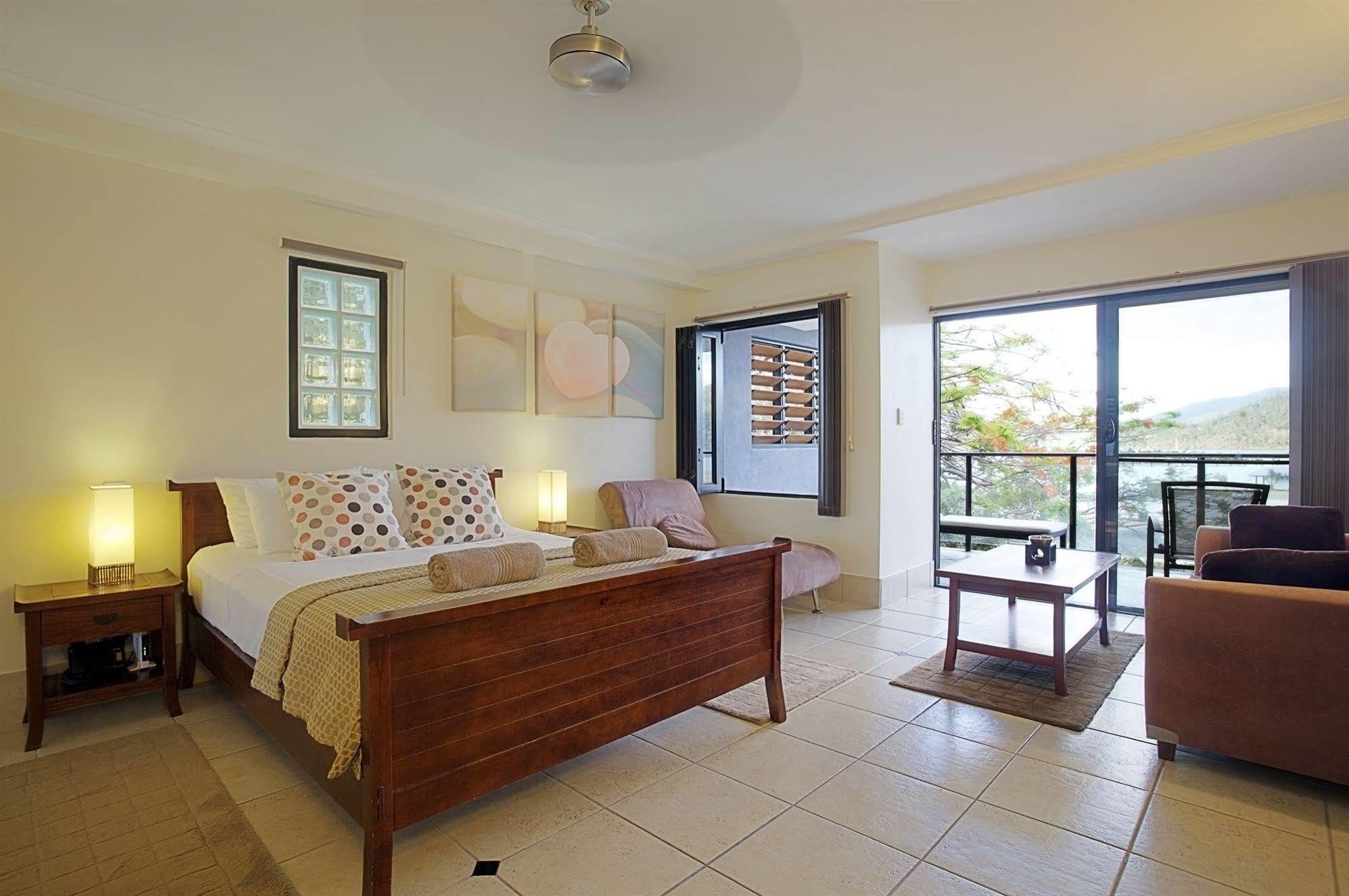 At Waterfront Whitsunday Retreat - Adults Only Aparthotel Airlie Beach