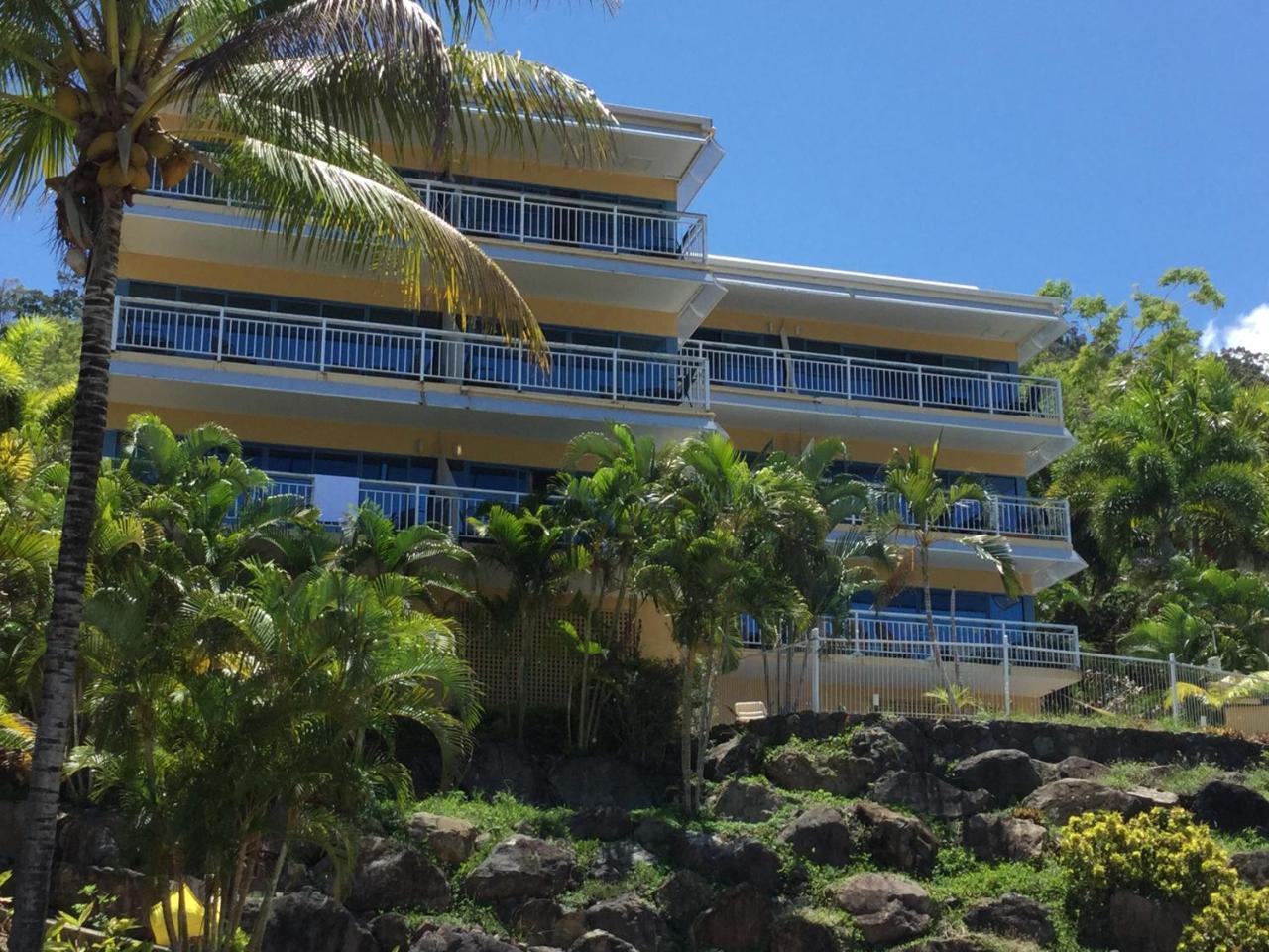 Coral Sea Vista Aparthotel