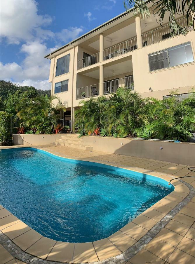 Island Views Airlie Beach