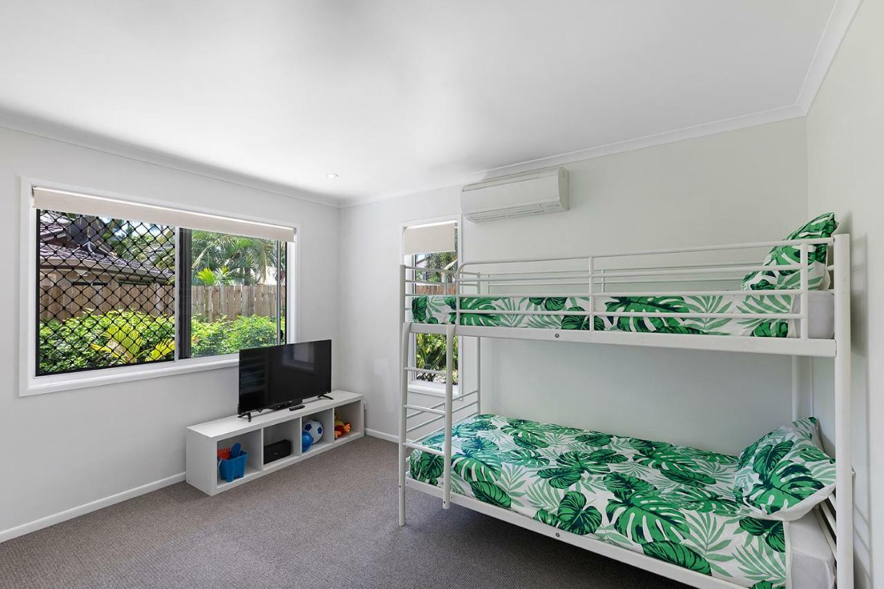 Whitsunday Palms By Hamorent *