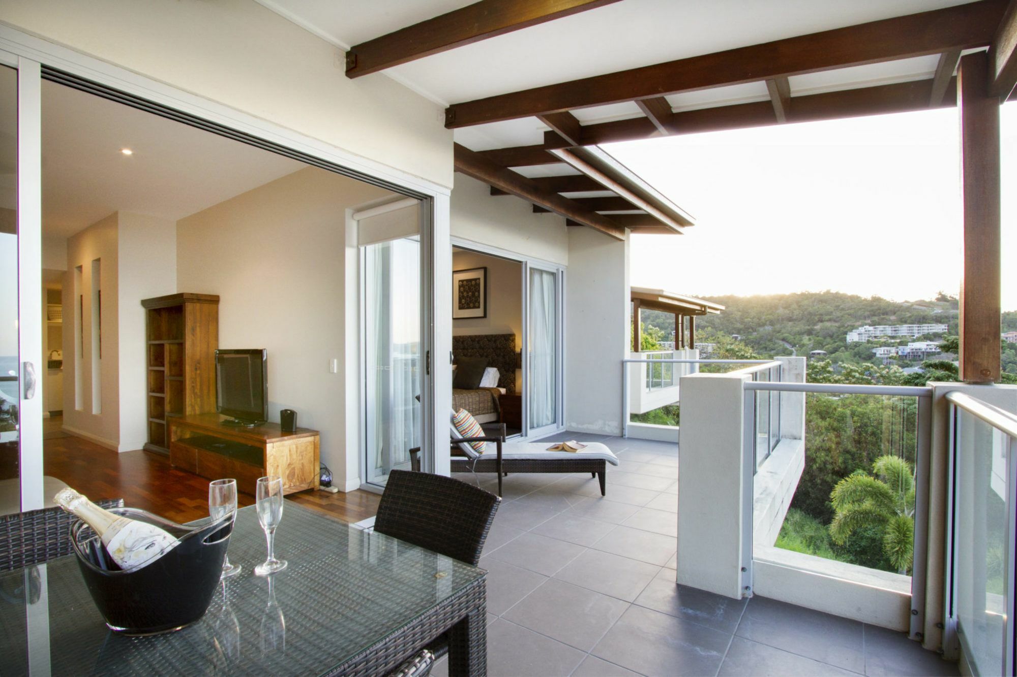 Oscar's View * Airlie Beach