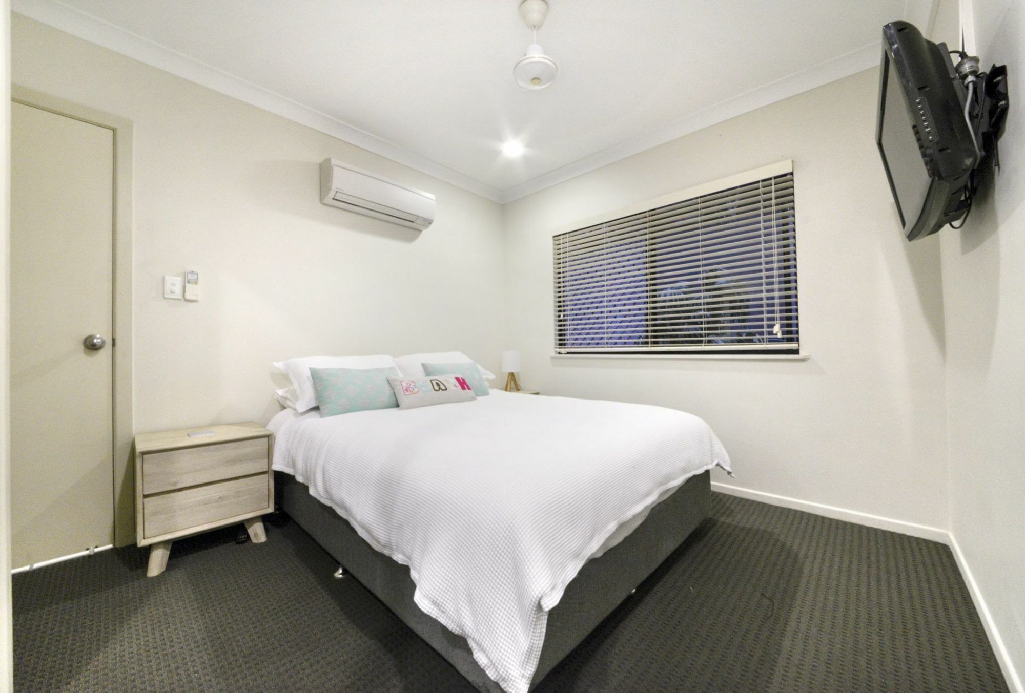 Airlie Harbour - Airlie Apartment Airlie Beach