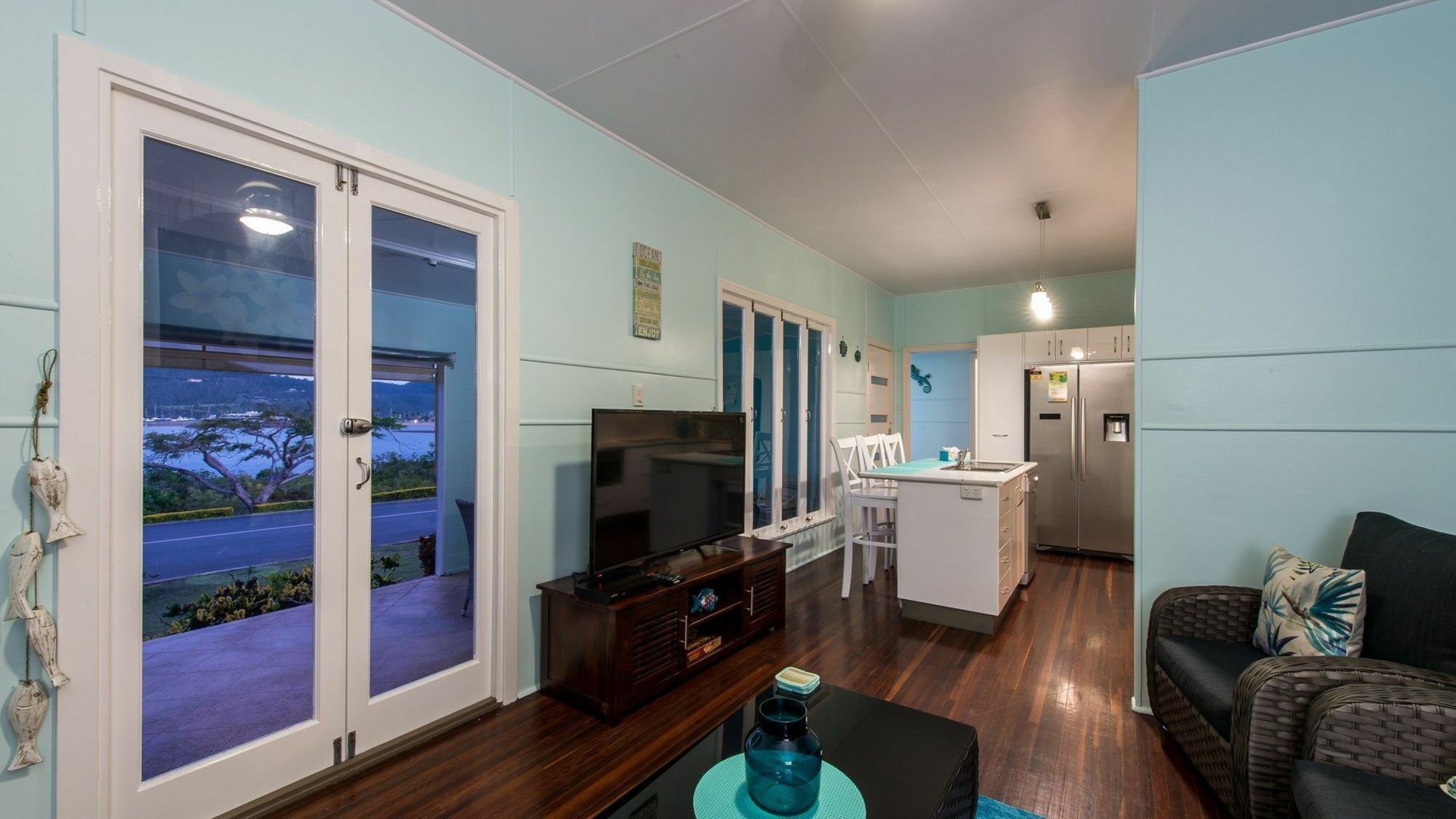 Gonetroppo - Airlie * Airlie Beach