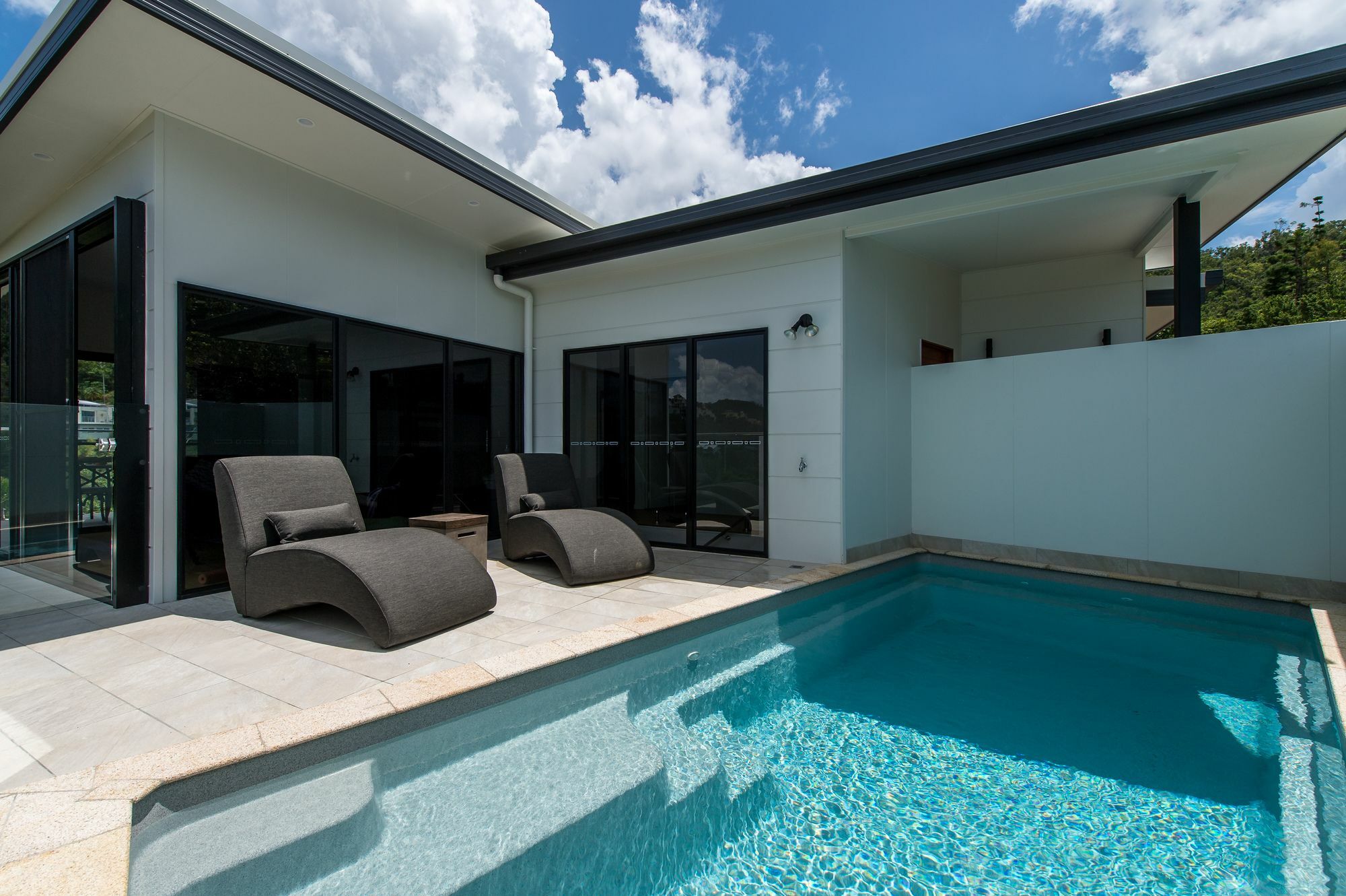 Bundaleer * Airlie Beach