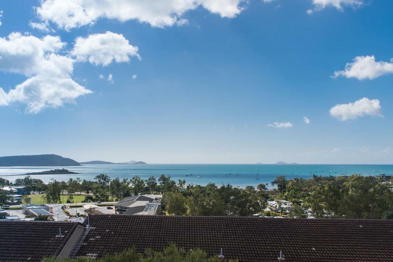 Apartment Getaway Ocean Views Airlie Beach