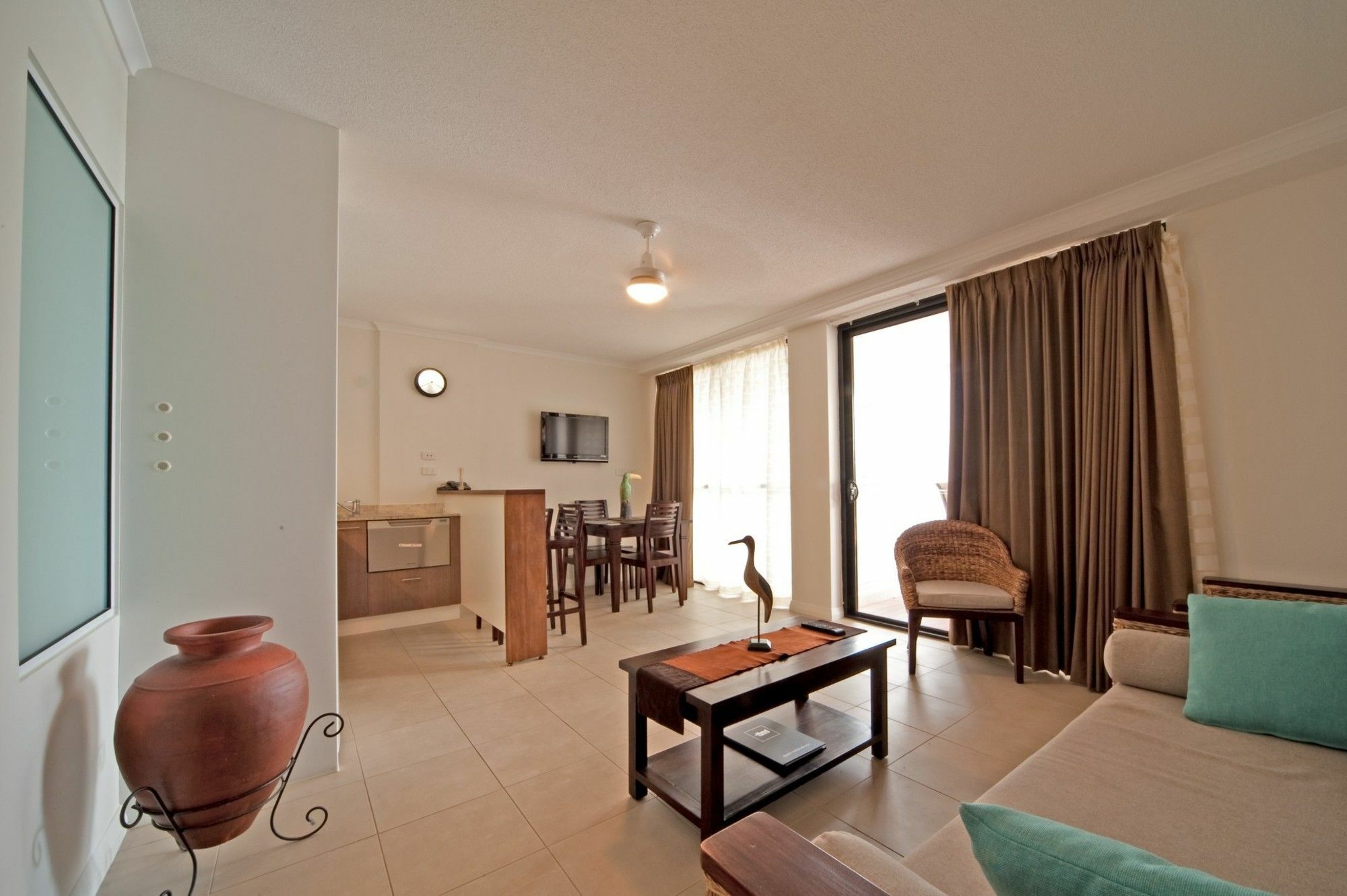 Apartment 2012 Hermitage Drive *