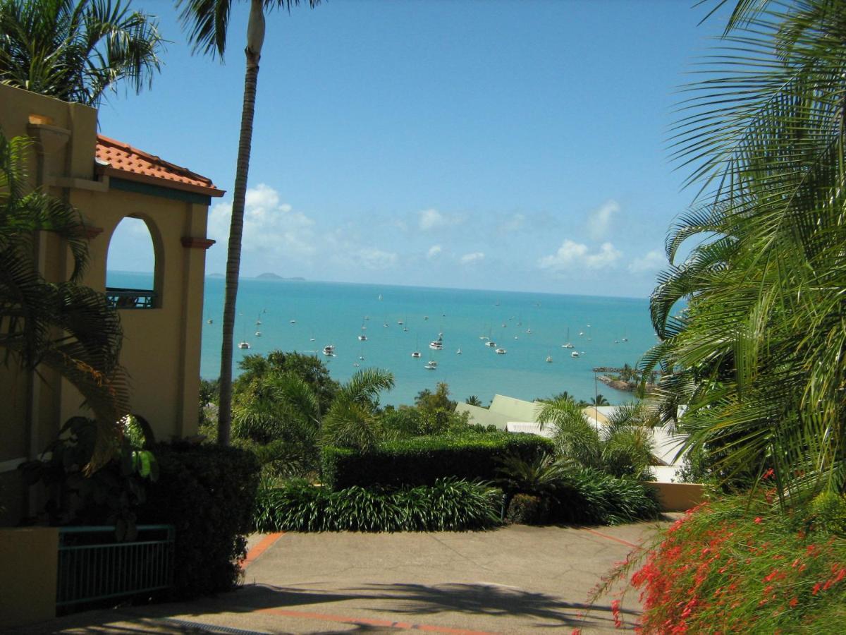 Toscana Village * Airlie Beach