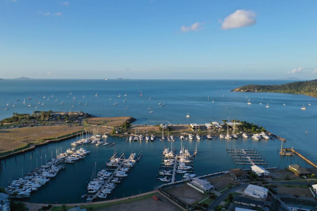 Apartment ☆airliedise☆no Hills☆5min Walk 2 Port Of Airlie/ferry Terminal☆wifi☆netflix Airlie Beach