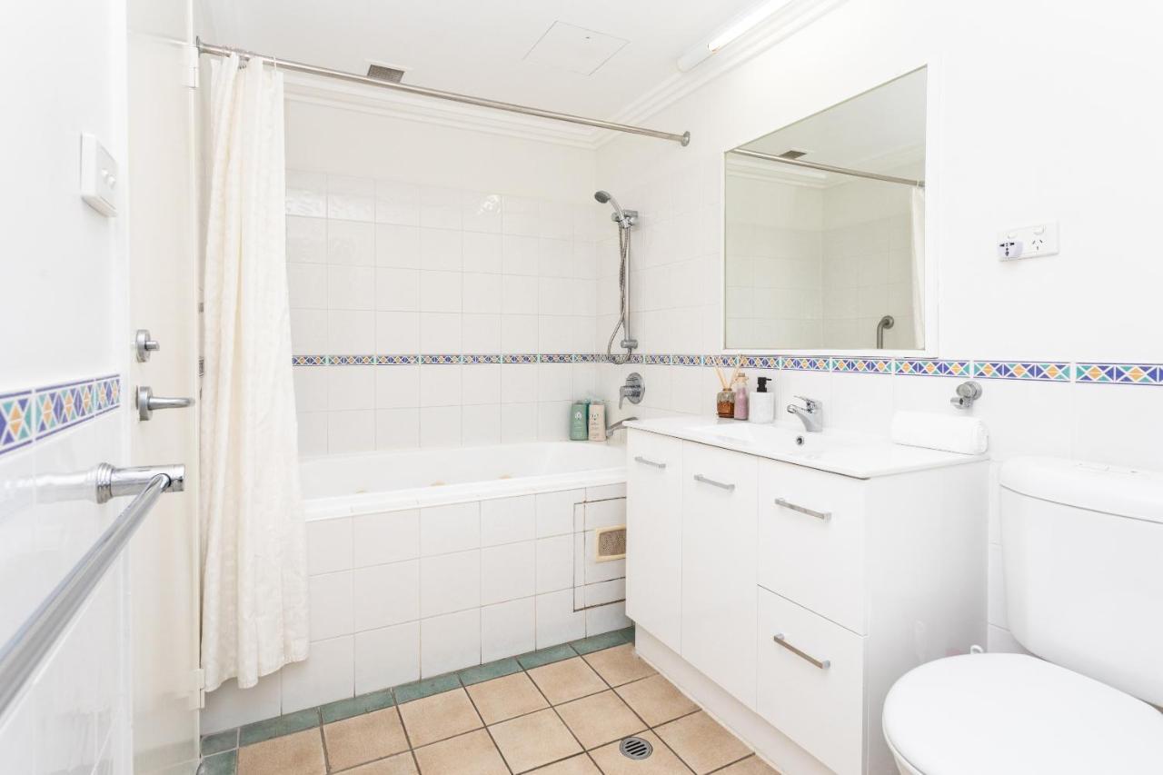 Apartment ☆airliedise☆no Hills☆5min Walk 2 Port Of Airlie/ferry Terminal☆wifi☆netflix *