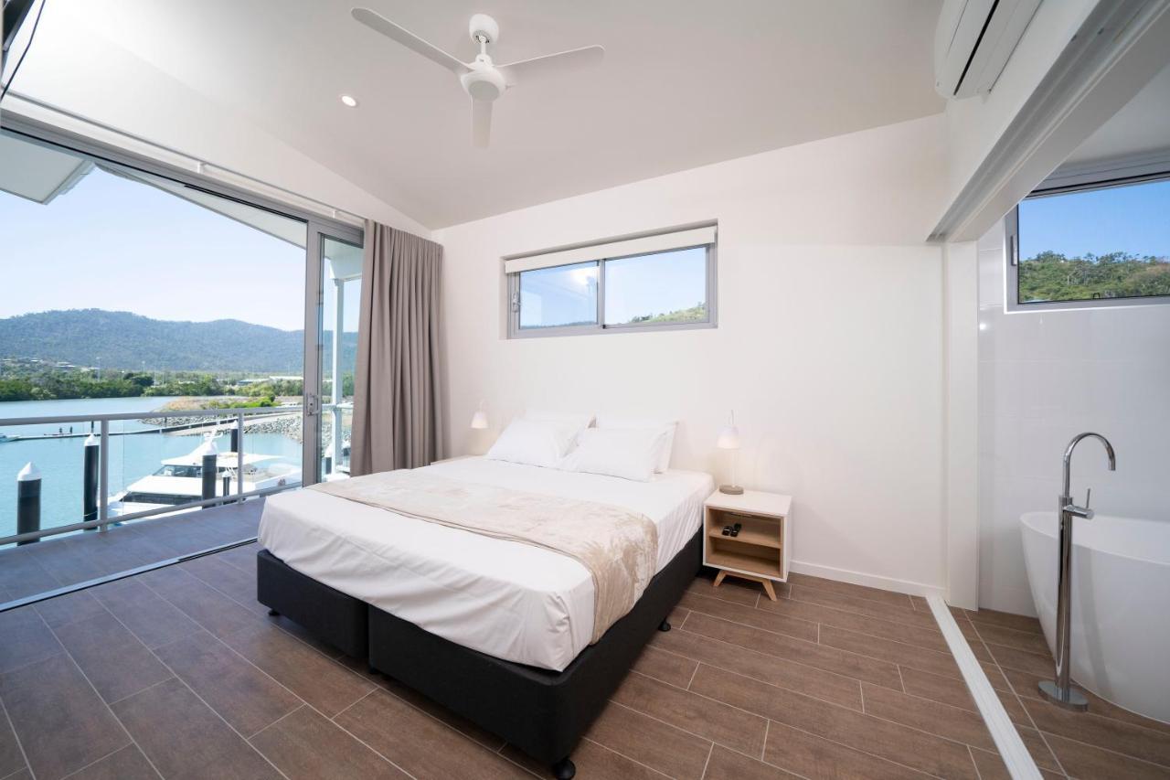 Harbour Cove Hotel