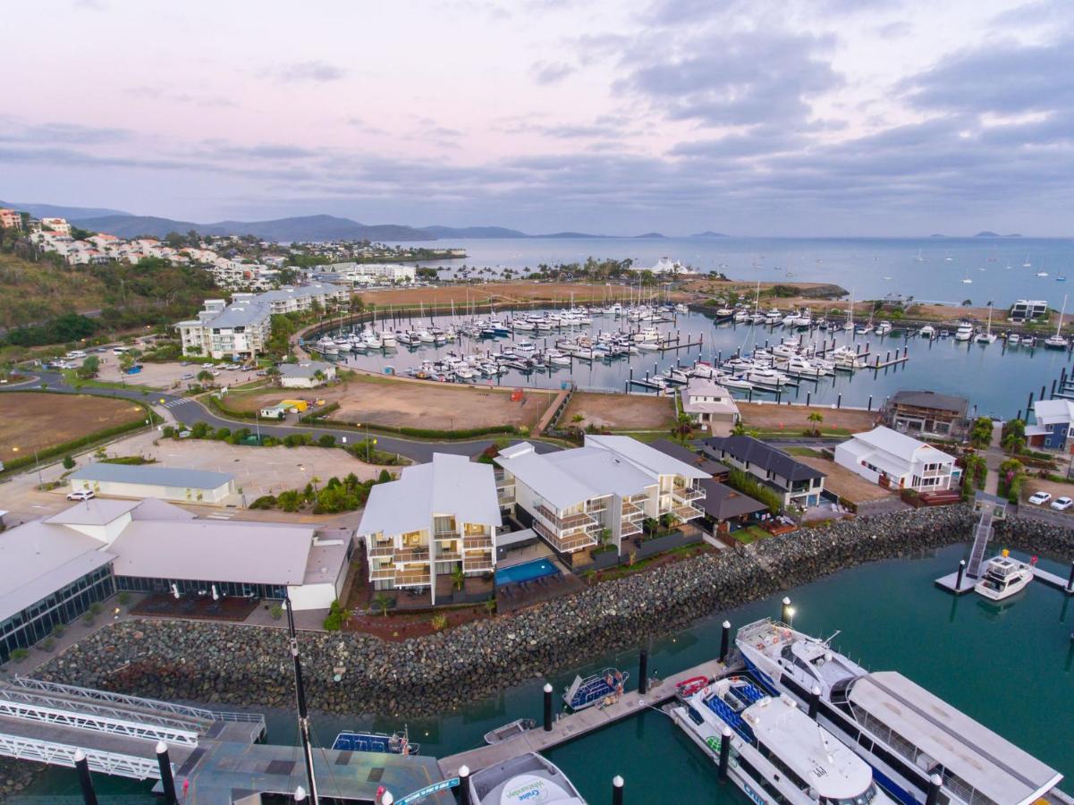 Hotel Harbour Cove Airlie Beach