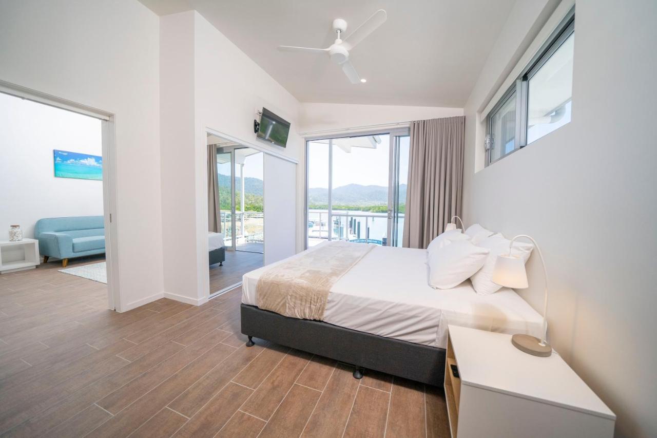Harbour Cove Hotel