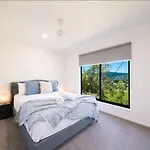 Mountain View On Airlie
