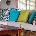 Airlie Getaway - Airlie Beach
