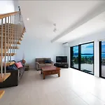 Holiday On The Horizon Airlie Beach Holiday Home