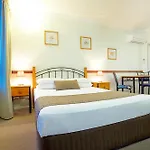 At Whitsunday Vista Holiday Apartments