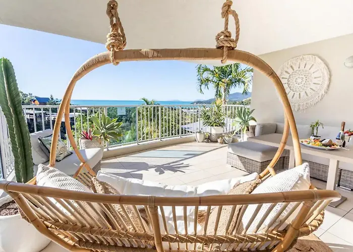 Whitsunday View Boho Apartment In Airlie Beach