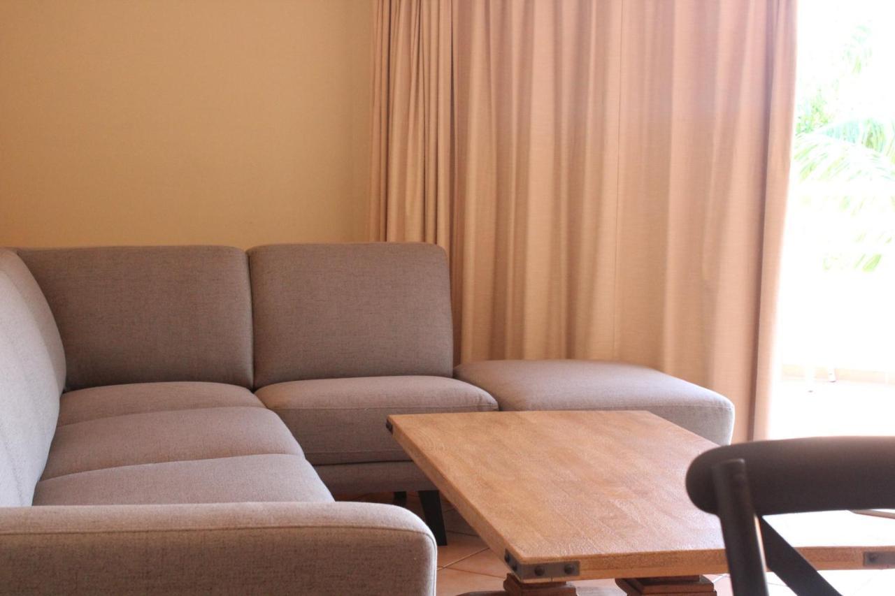 Colonial Court Beachfront & 3*