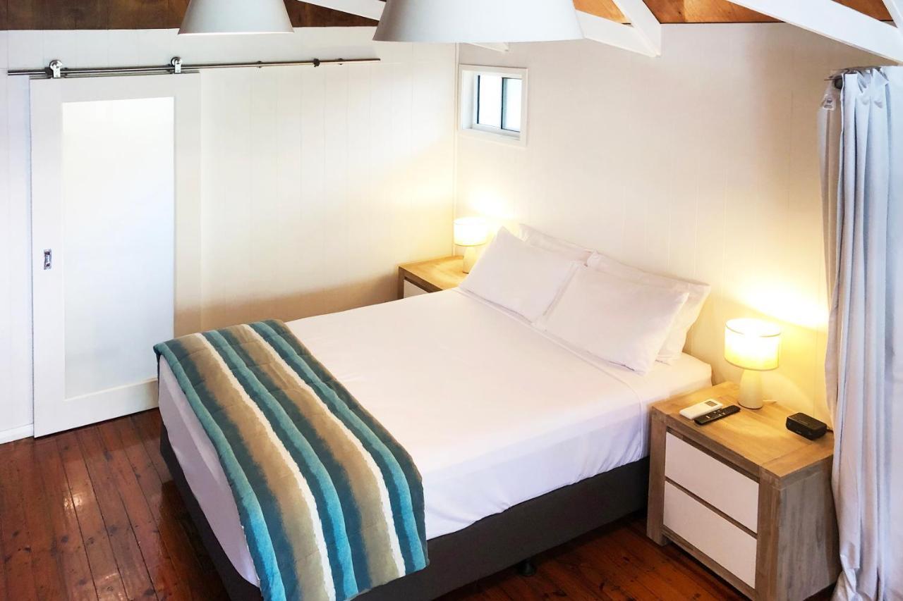Airlie Magnums - Adults Only Holiday park