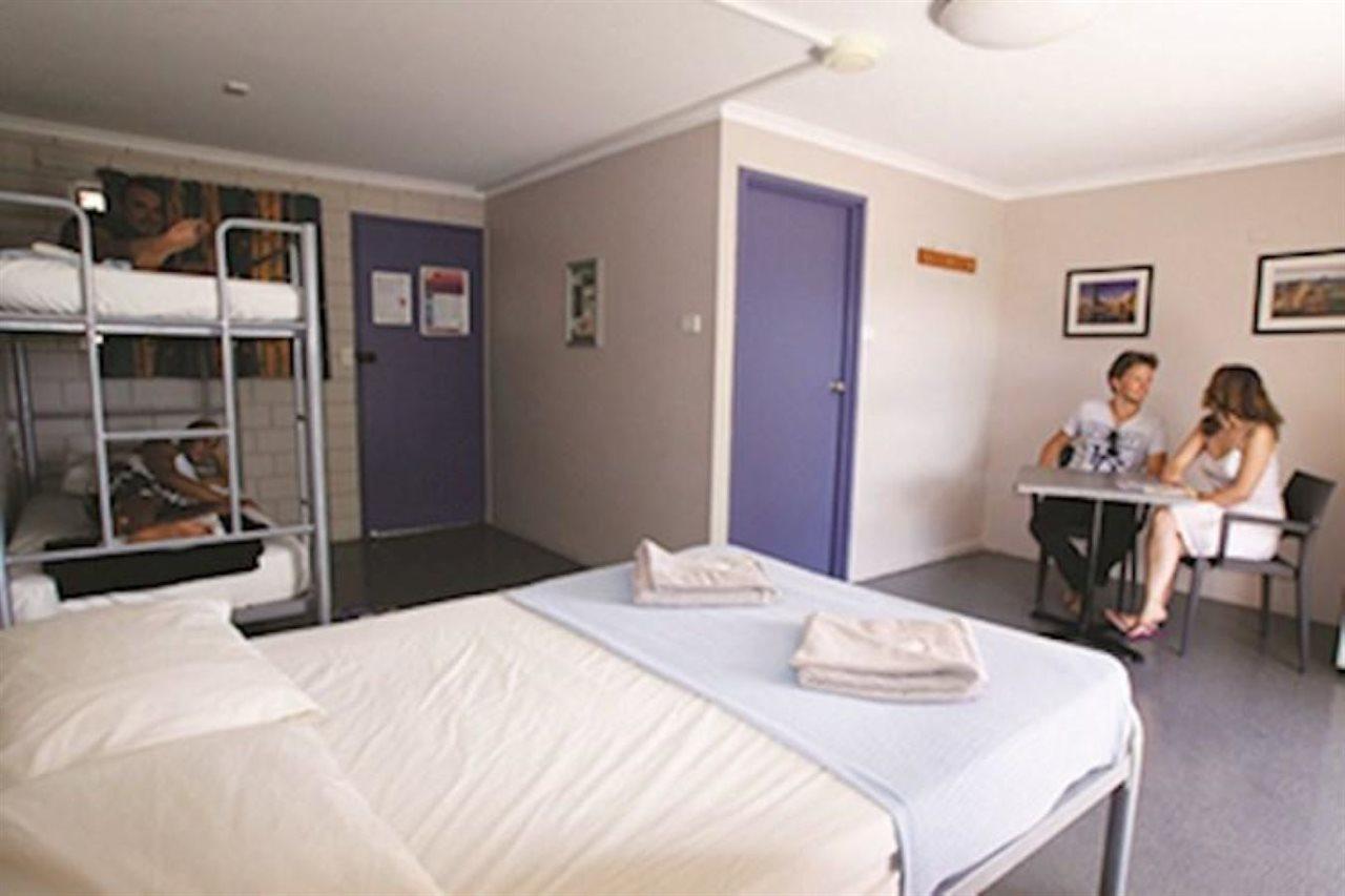 The Hostel, Airlie *
