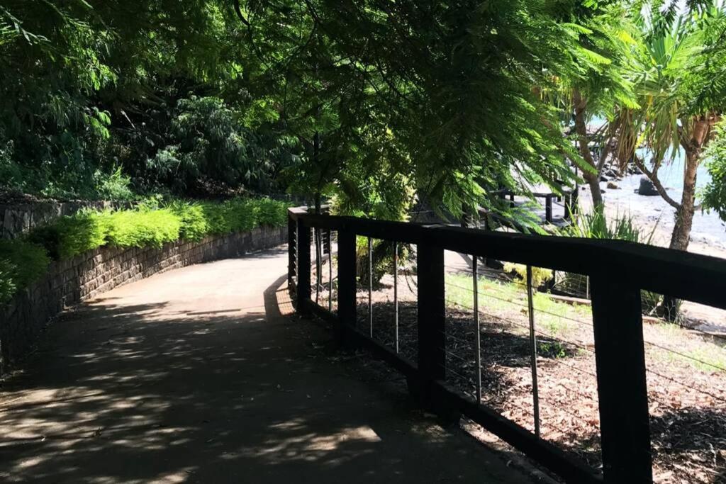 Lily Lamond, 2 - 6 Guests, Outdoor Hammock, 5 Min Walk To The Ocean, Airlie *