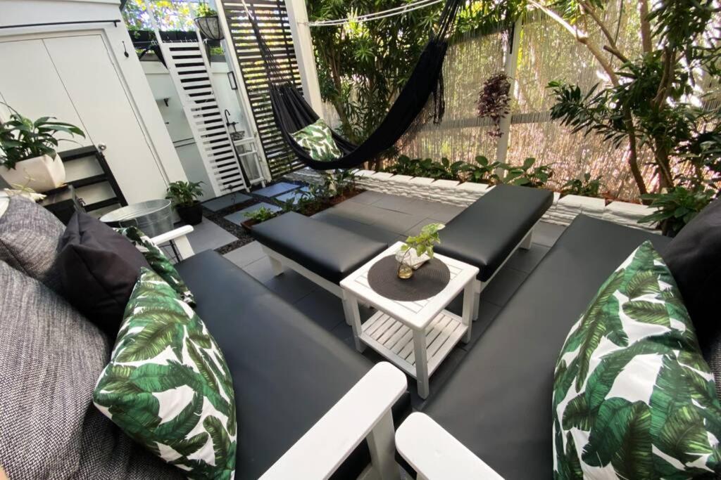 Lily Lamond, 2 - 6 Guests, Outdoor Hammock, 5 Min Walk To The Ocean, Airlie Holiday home
