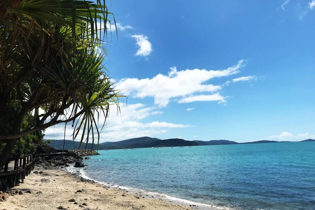 Lily Lamond, 2 - 6 Guests, Outdoor Hammock, 5 Min Walk To The Ocean, Airlie Holiday home Airlie Beach