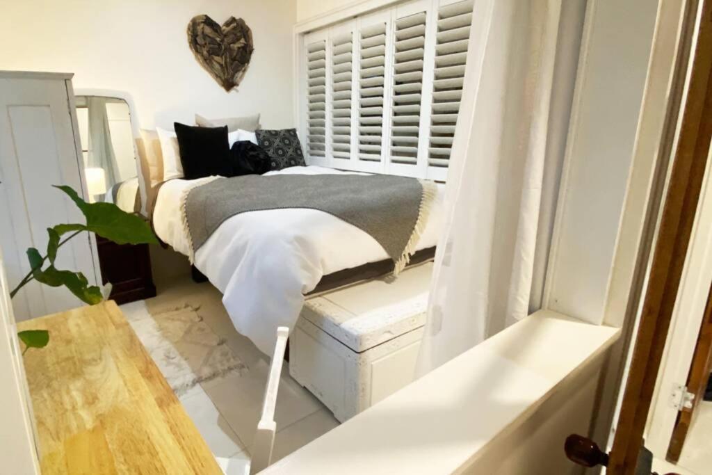 Lily Lamond, 2 - 6 Guests, Outdoor Hammock, 5 Min Walk To The Ocean, Airlie Holiday home