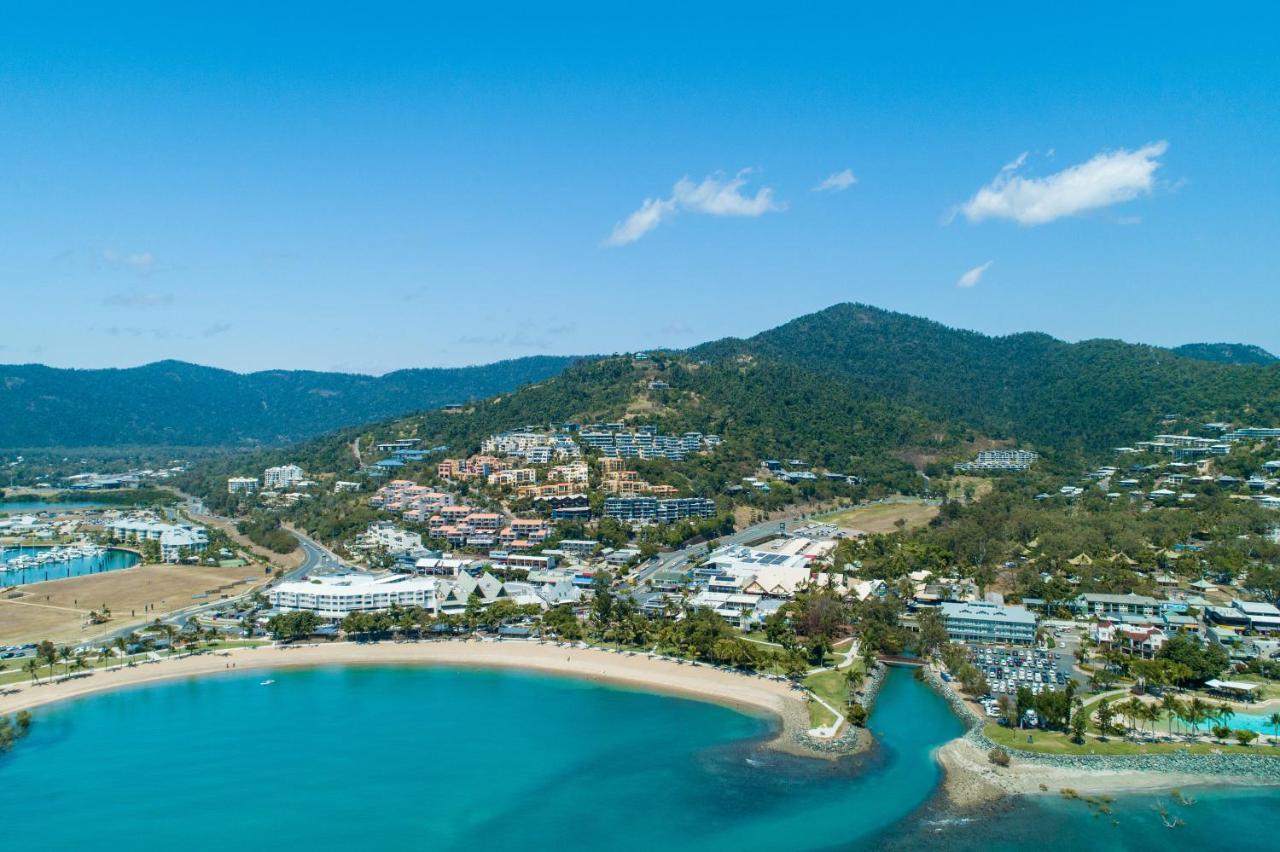 Airlie Sun & #1 Apartment *