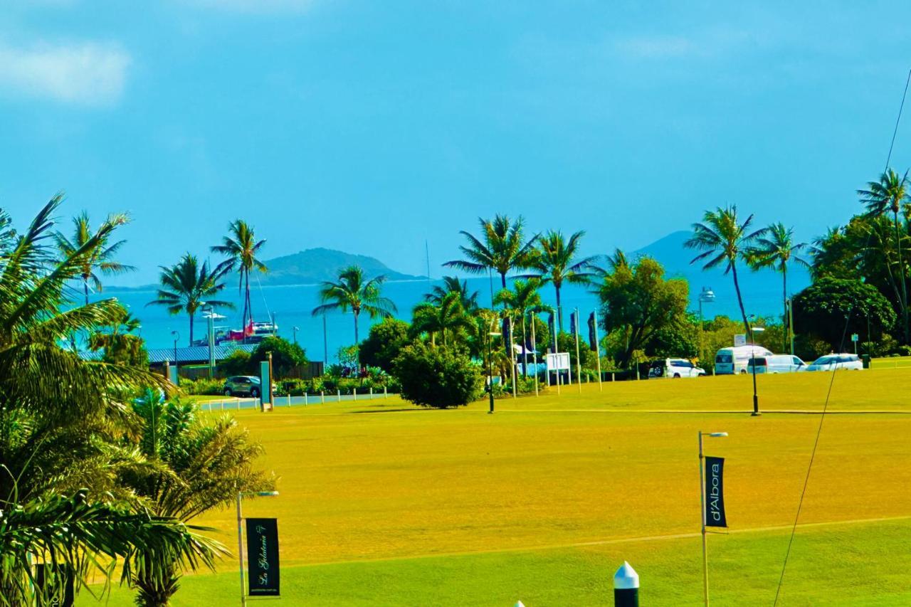 Absolute Luxury Marina Lifestyle At The Port Of Airlie Apartment *