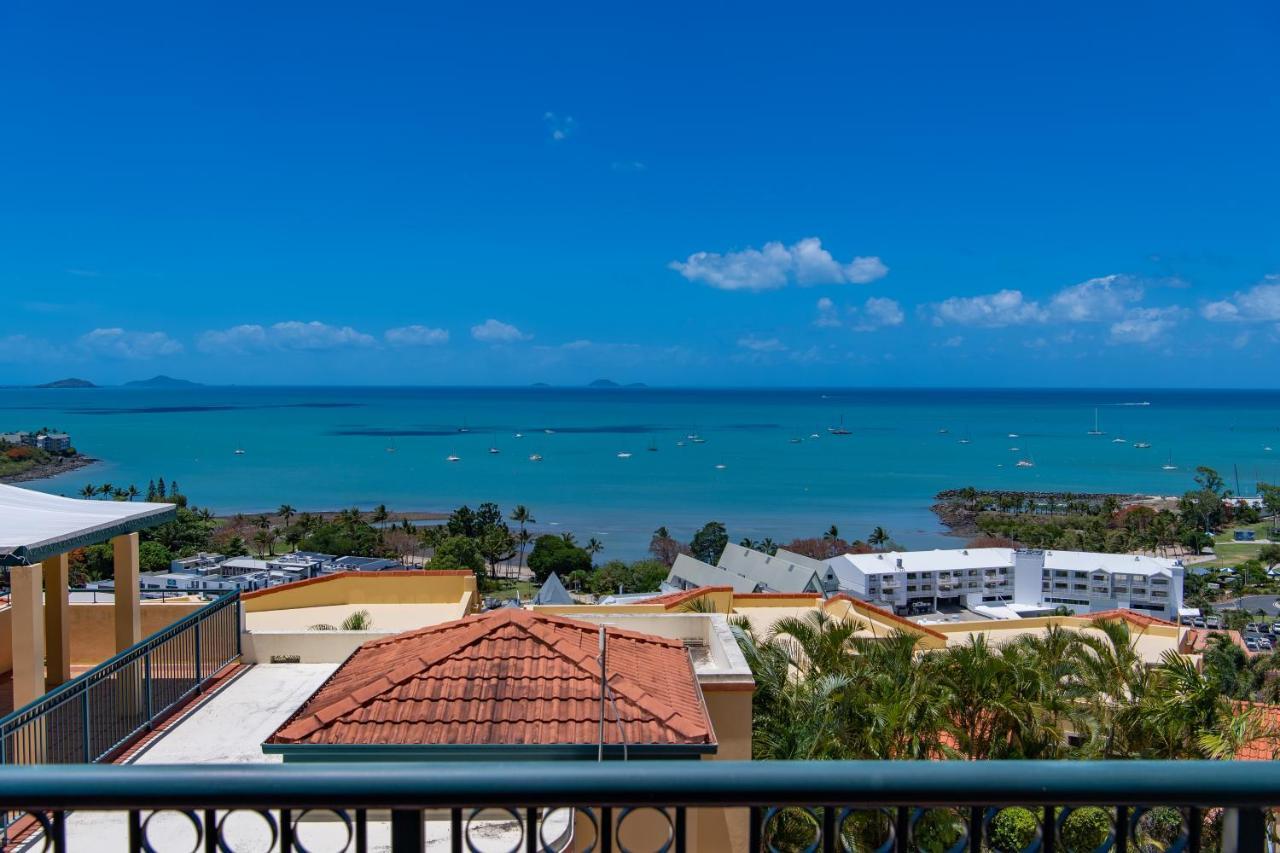 Blue Lotus * Airlie Beach