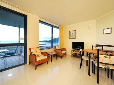 At Whitsunday Vista 3* Airlie Beach