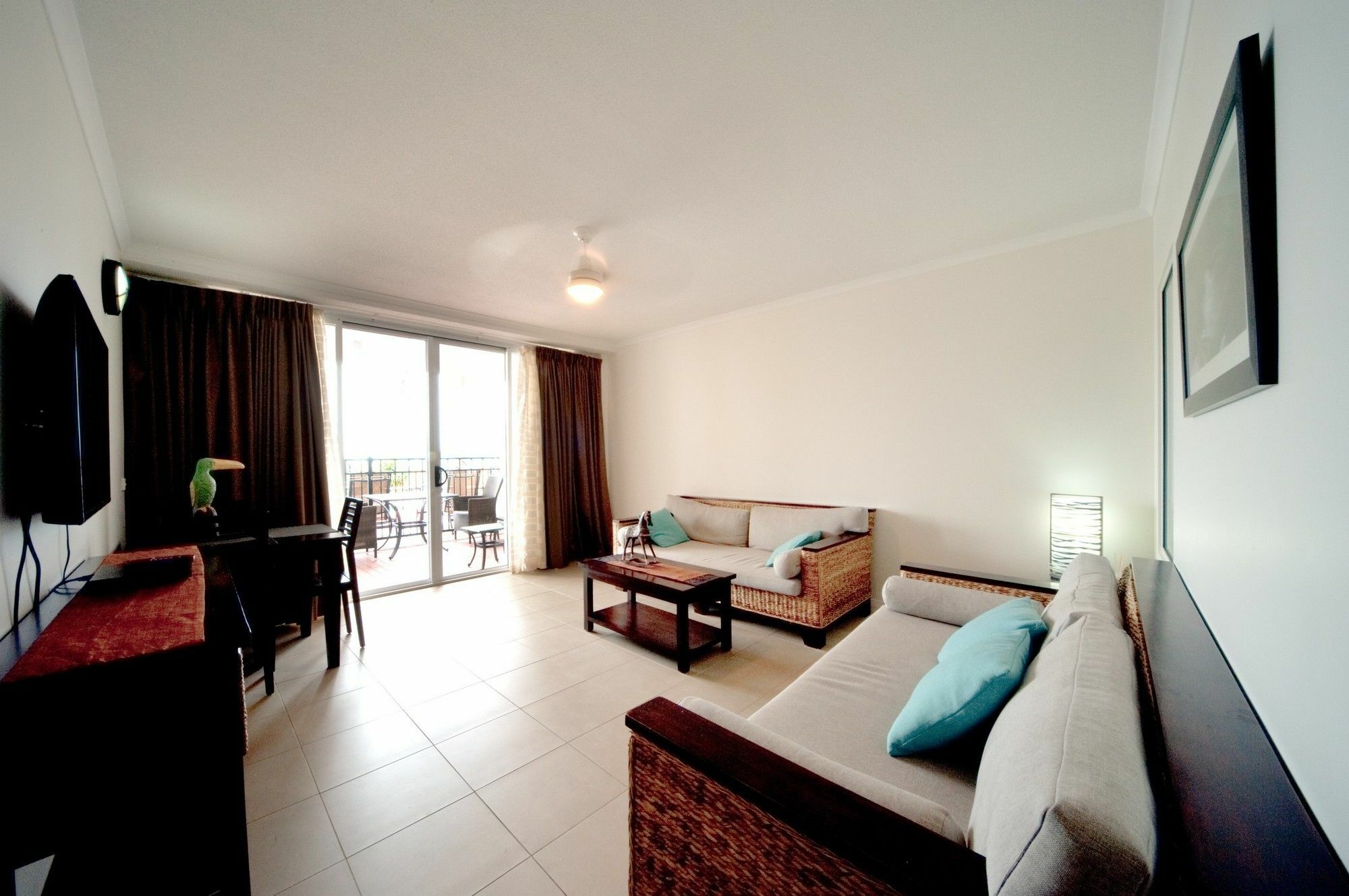 2011 Hermitage Drive - Airlie Apartment *